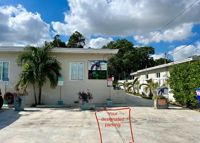 Stunning Little Havana Close To Airport, Calle Ocho, Brickell, Cruises,Wynwood And The Beaches - Free Parking