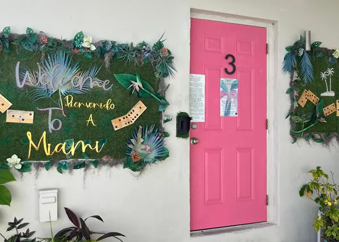 Stunning Little Havana Close To Airport, Calle Ocho, Brickell, Cruises,Wynwood And The Beaches - Free Parking